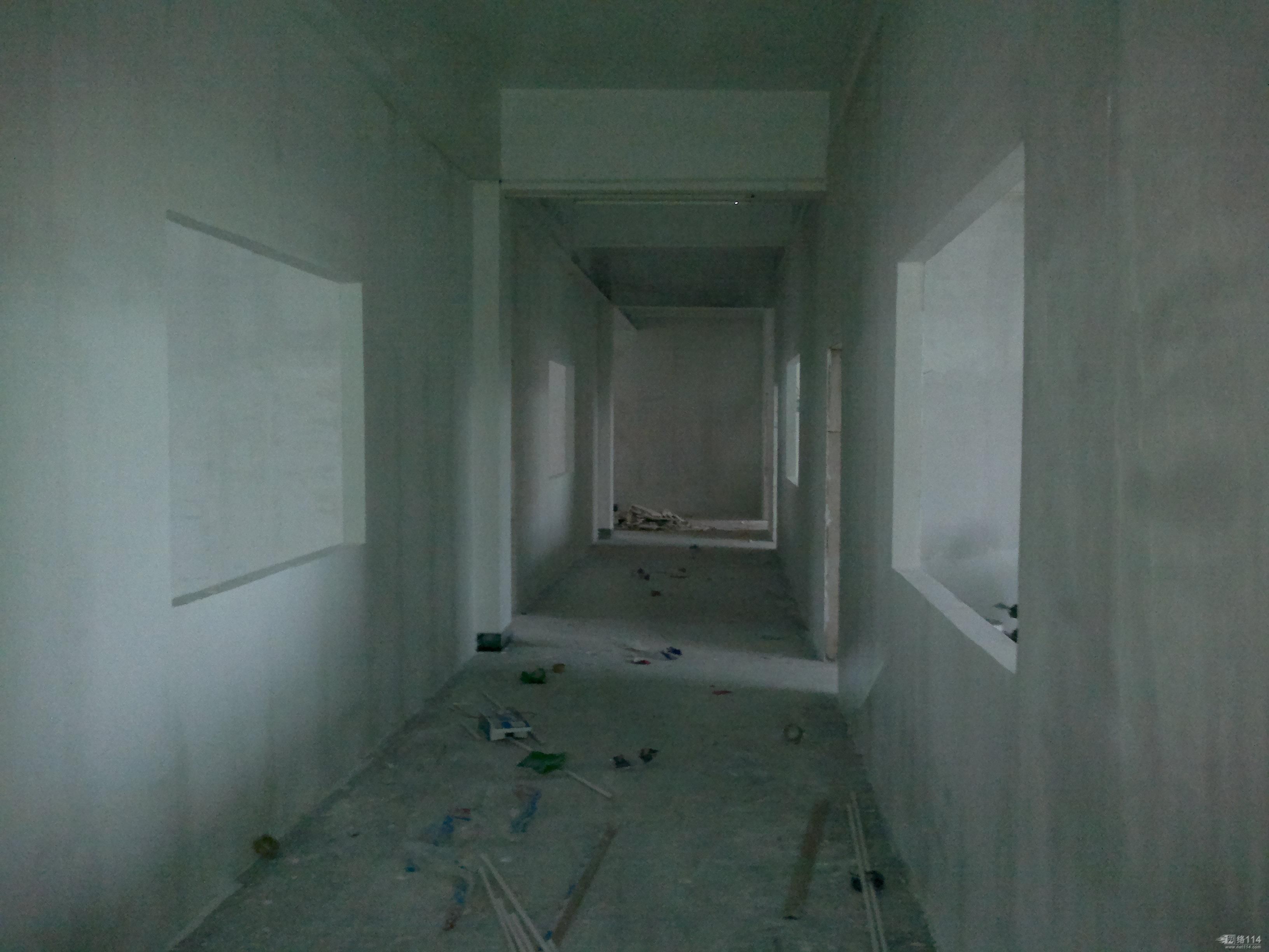 新型墻體材料 輕質(zhì)復(fù)合墻板規(guī)模化生產(chǎn)